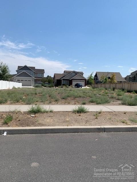 940 NW Rimrock Dr, Redmond, OR 97756 - photo 3