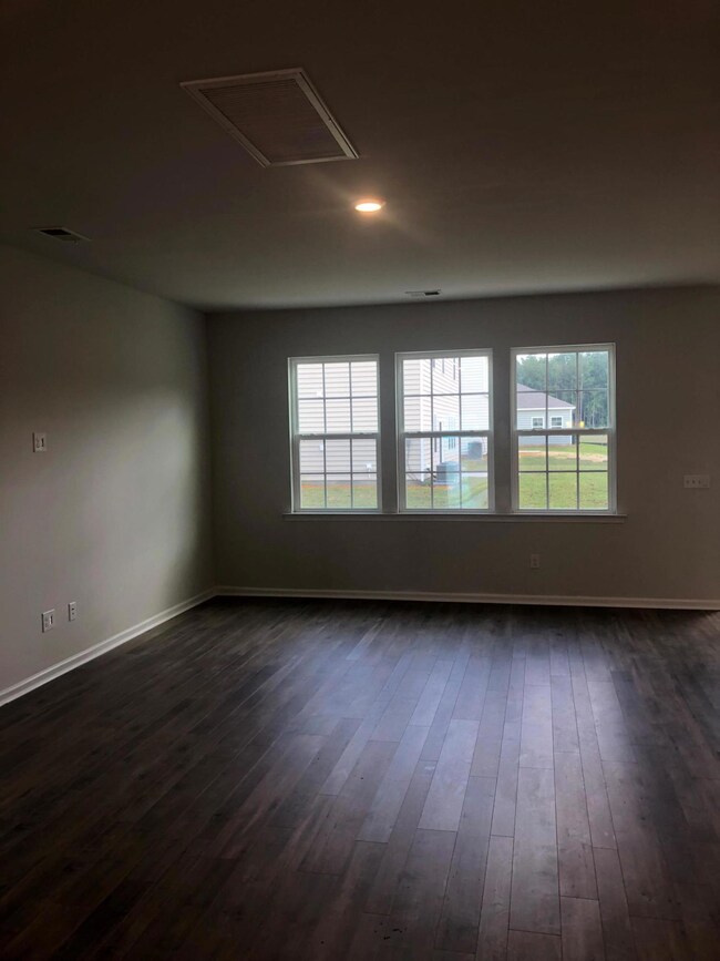 Fanning LV55 Family Room
