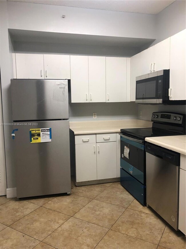 unlisted-address, Davie, FL 33314 - photo 2