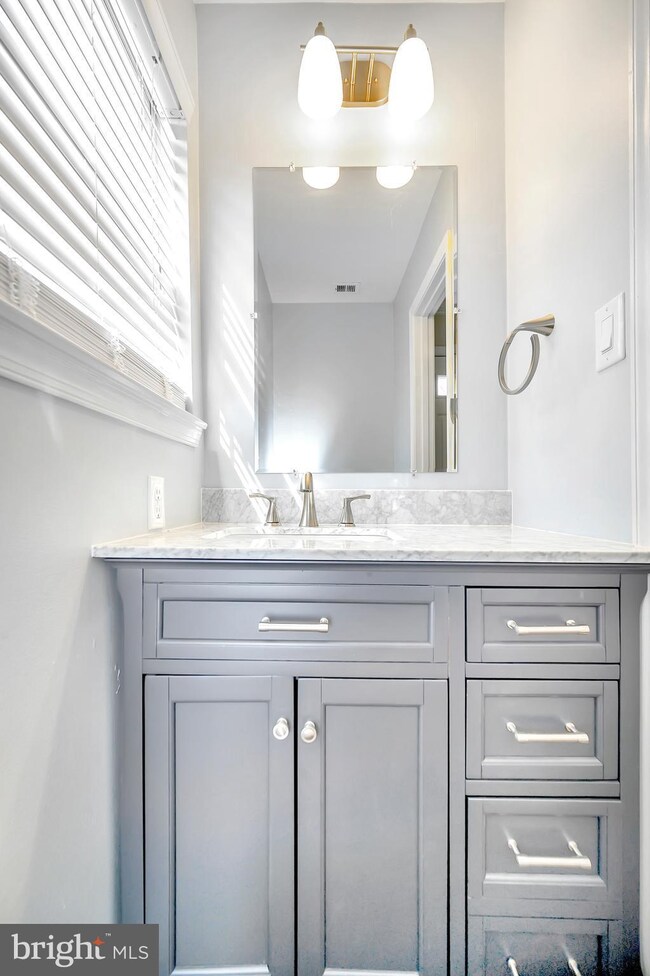 4032 Spring Run Ct unit 6A, Chantilly, VA 20151 - photo 5