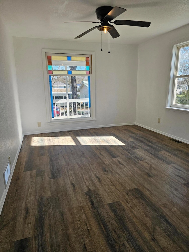 105 S Beeman St, Pineville, MO 64856 - photo 6