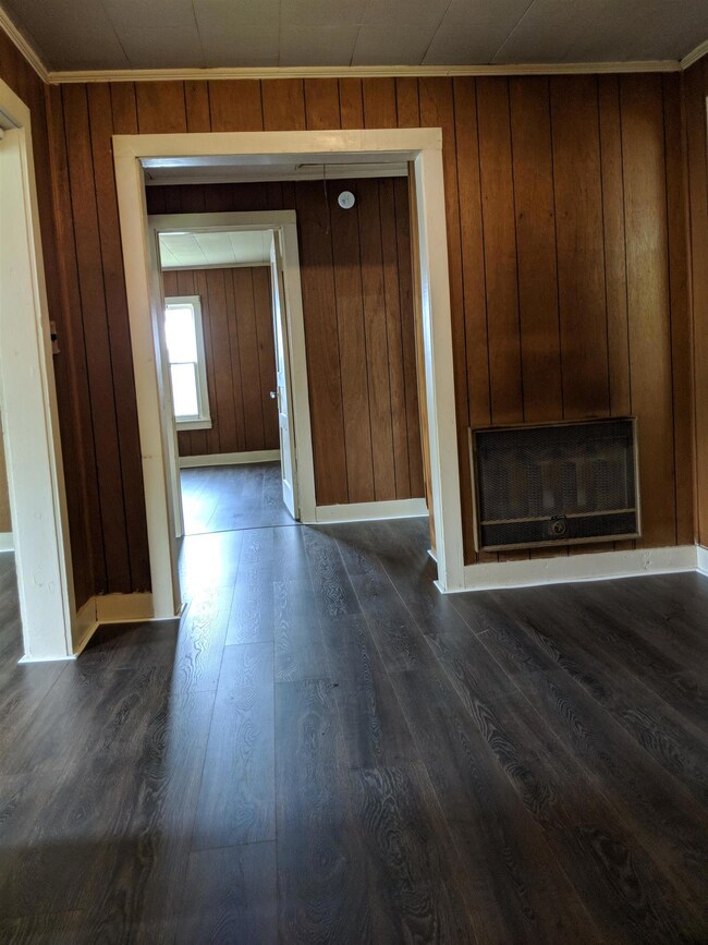 332 Maplewood Dr, Shelbyville, TN 37160 - photo 7