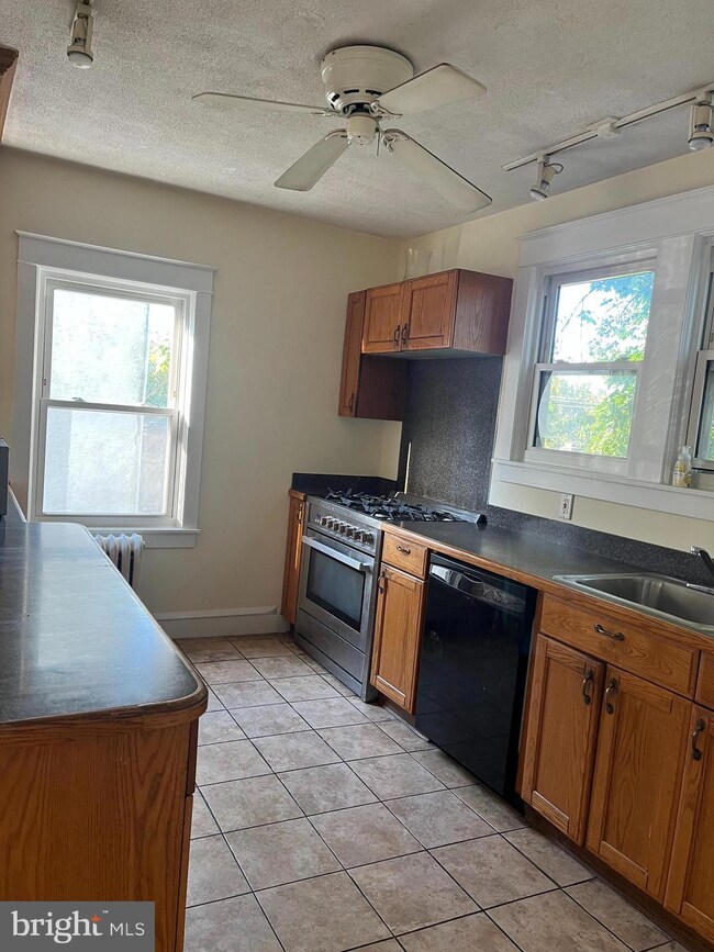 340 Blanchard Rd, Drexel Hill, PA 19026 - photo 7