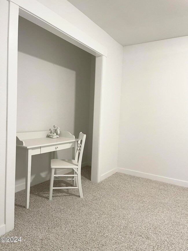 Bedroom 3/Office