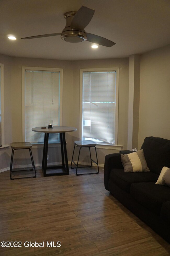 1st floor - Living