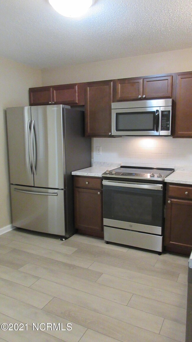 113 Creekview Dr, Jacksonville, NC 28540 - photo 7