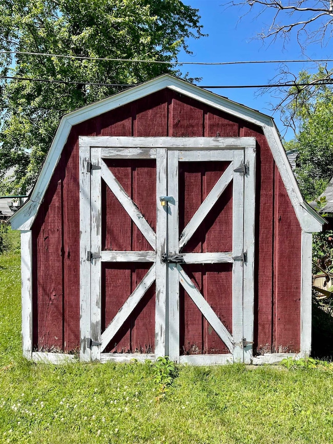 1618 E 24th St, Muncie, IN 47302 - photo 2