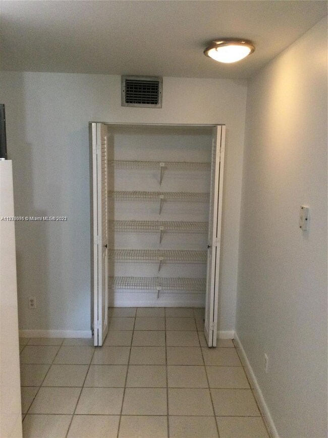 2261 Nova Village Dr, Davie, FL 33317 - photo 6