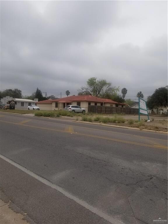 715 S Texas Blvd, Weslaco, TX 78596 - photo 3