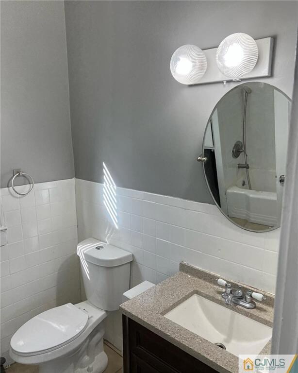 75 Atlantic St, Carteret, NJ 07008 - photo 7