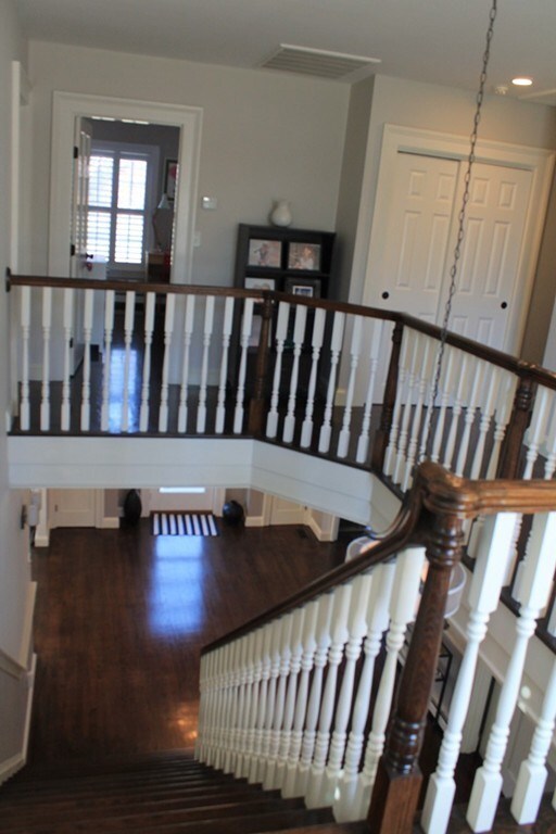 84 Countryside Ln, Milton, MA 02186 - photo 3