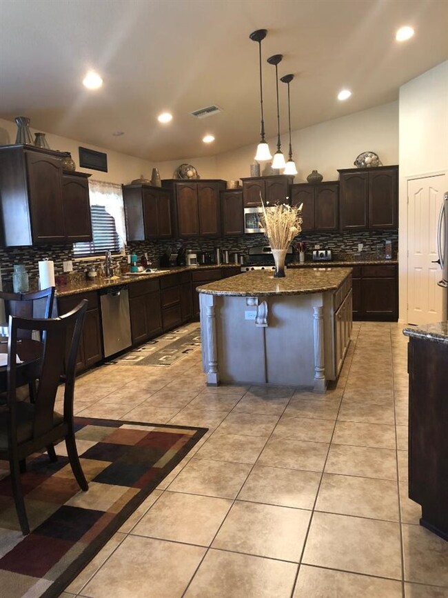 2377 S 45th Way, Yuma, AZ 85364 - photo 6