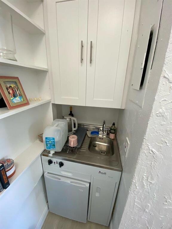 253 Royal Poinciana Way unit 3, Palm Beach, FL 33480 - photo 4