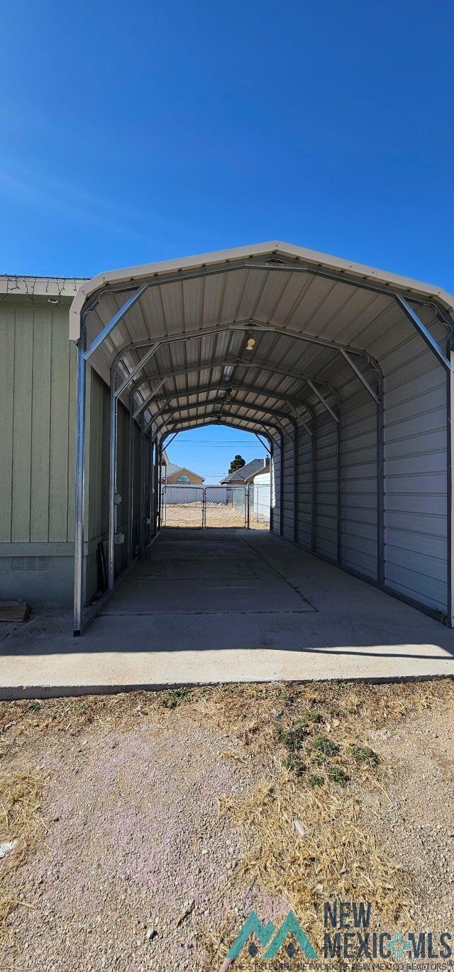 2109 Algerita St, Carlsbad, NM 88220 - photo 2