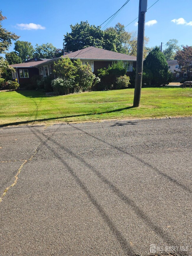 22 Universal Ave, South Plainfield, NJ 07080 - photo 4