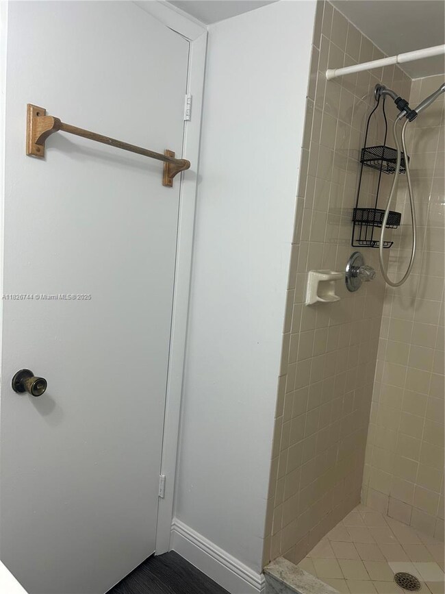 213 Lake Pointe Dr unit 202, Oakland Park, FL 33309 - photo 7