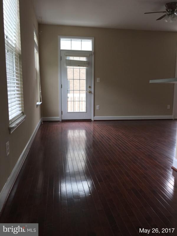 7911 Homefield Dr, Hyattsville, MD 20785 - photo 5