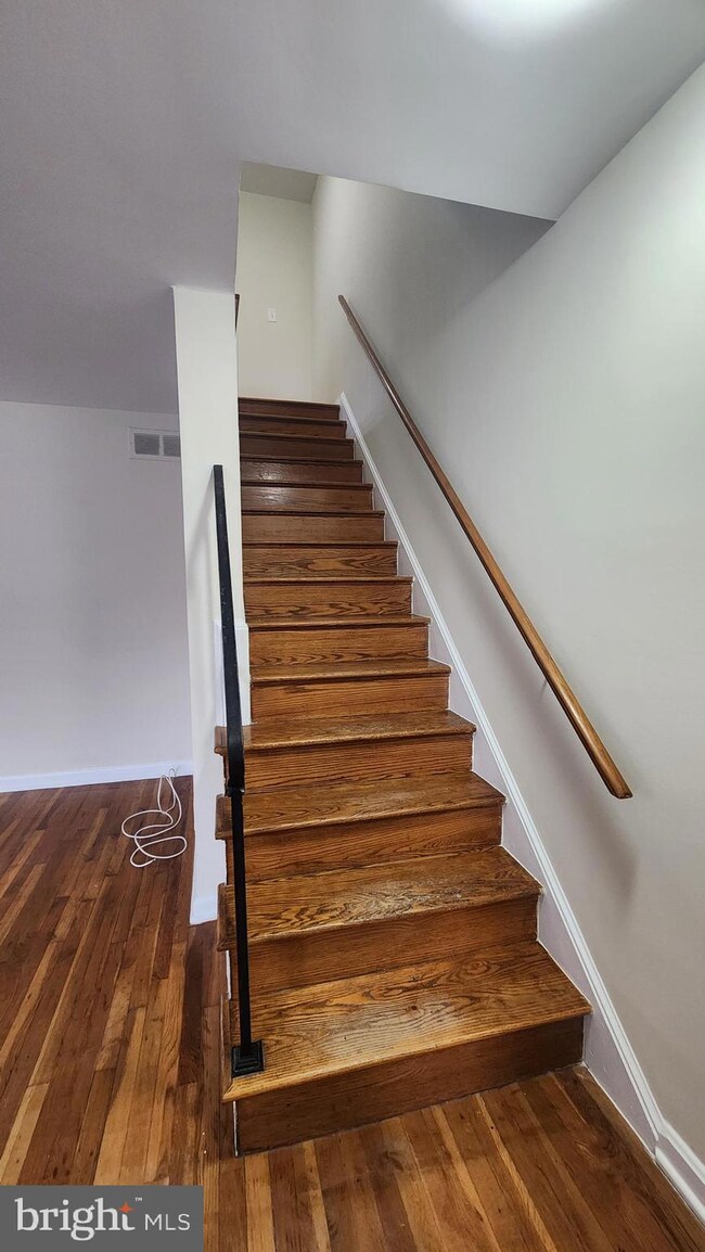 212 W Taylor Run Pkwy, Alexandria, VA 22314 - photo 7