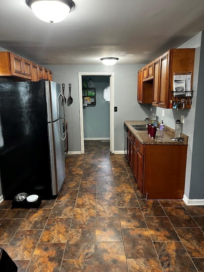 314 Amarillo Dr, Carpentersville, IL 60110 - photo 5