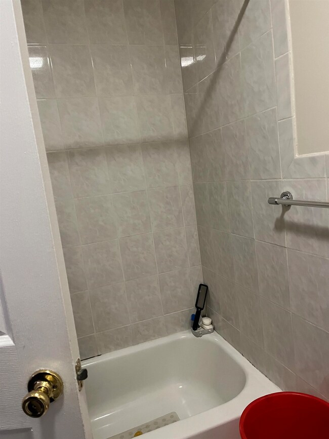 501 Ocean Ave, Jersey City, NJ 07305 - photo 5