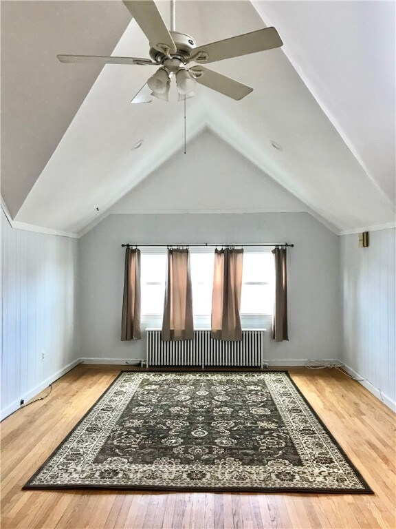 32 Rhode Island Ave unit 3, Newport, RI 02840 - photo 4