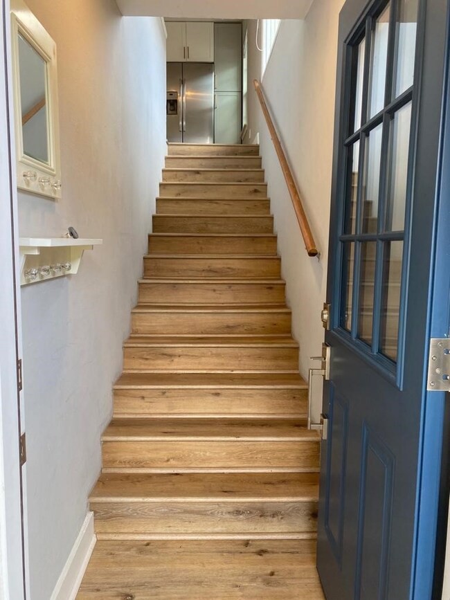 4025 Julian St, Houston, TX 77009 - photo 4