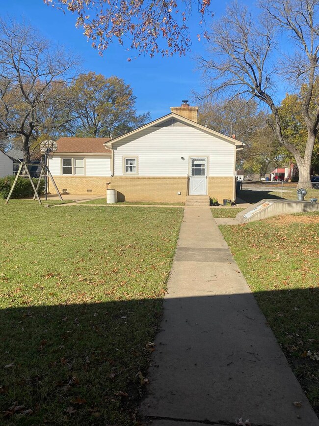 BACK OF HOUSE