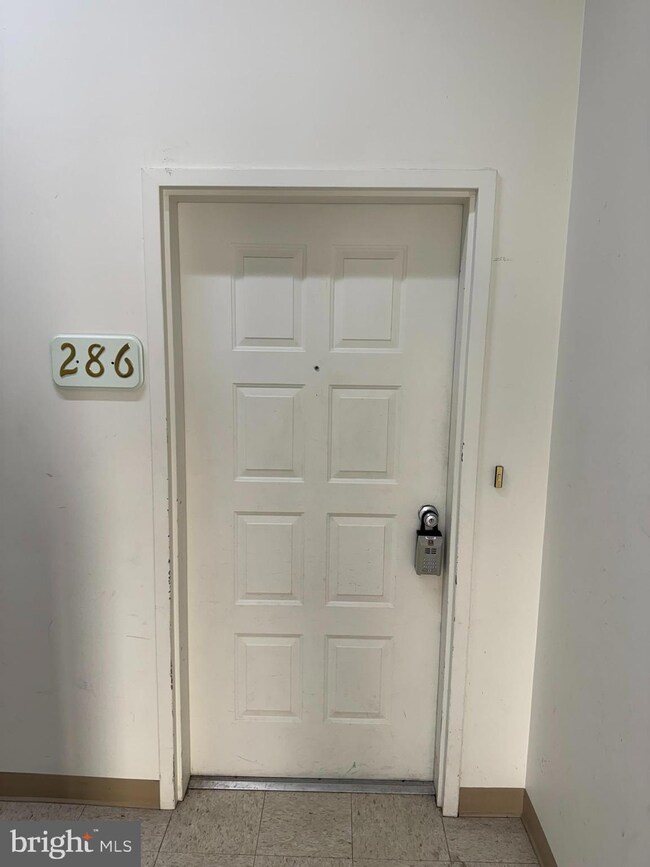 286 W 2nd St, Waynesboro, PA 17268 - photo 6