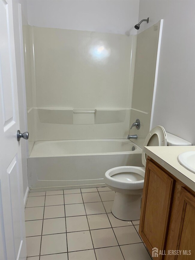 114 Remsen Ave, New Brunswick, NJ 08901 - photo 4