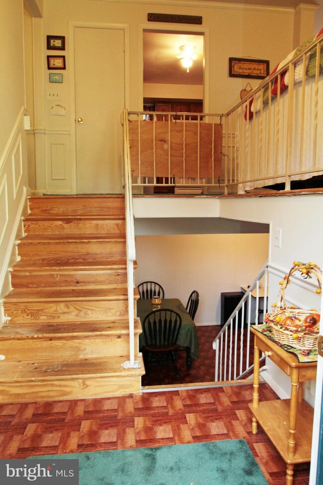 514 Tanglewood Dr, Sykesville, MD 21784 - photo 3