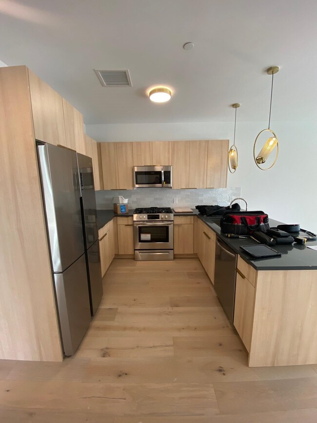 348 Baldwin Ave unit 409, Jersey City, NJ 07306 - photo 3