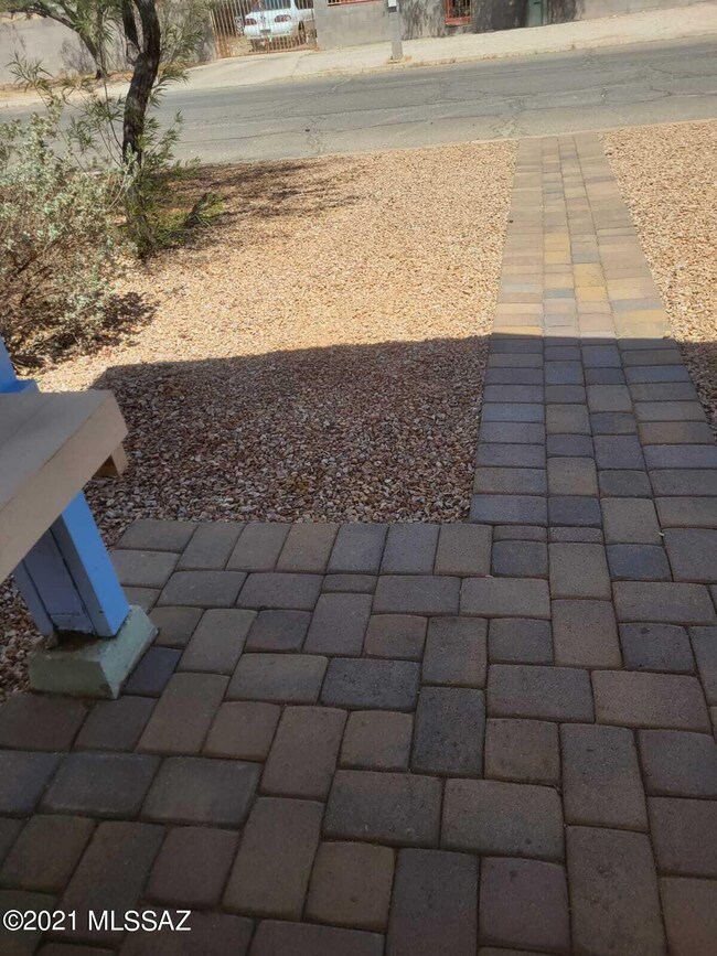 front pavers 1