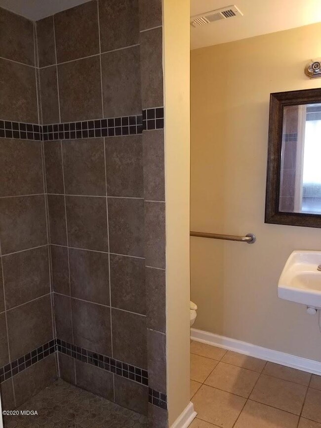 3653 Atwood Dr - master bath