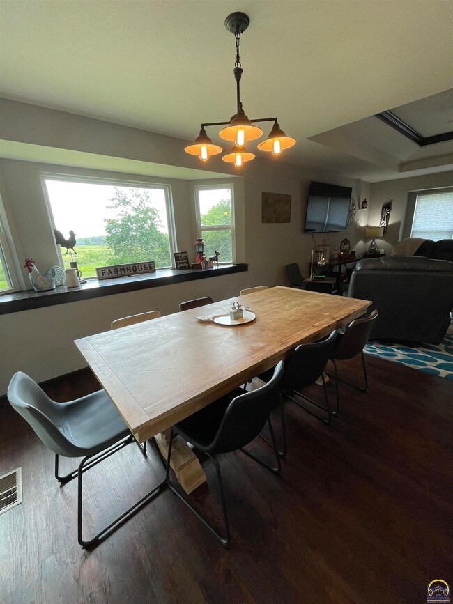 2435 SW 65th St, Topeka, KS 66619 - photo 6