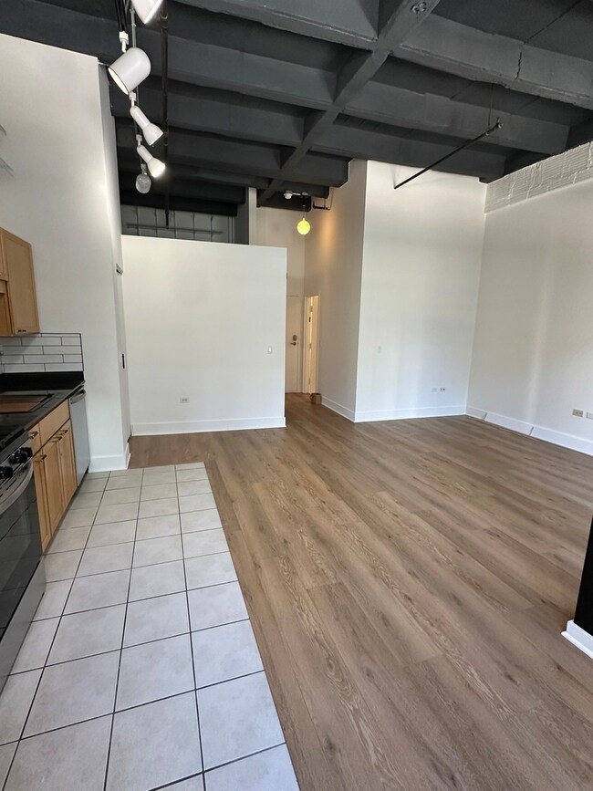 20 N State St unit 813, Chicago, IL 60602 - photo 5