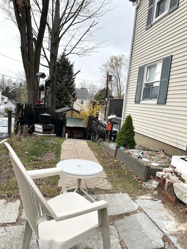 62 Harold St, Manchester, NH 03104 - photo 4