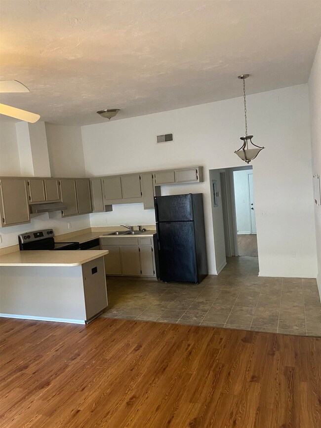 214 White Dr, Tallahassee, FL 32304 - photo 5