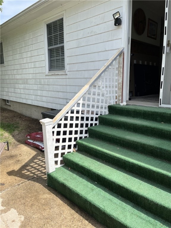 91 Carnation Dr, Warwick, RI 02886 - photo 7