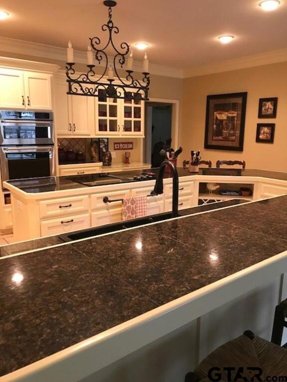 4808 4808 Hallye Ln, Tyler, TX 75703 - photo 3