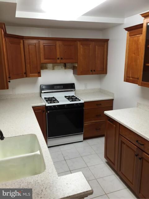 7534 Spring Lake Dr unit A, Bethesda, MD 20817 - photo 3