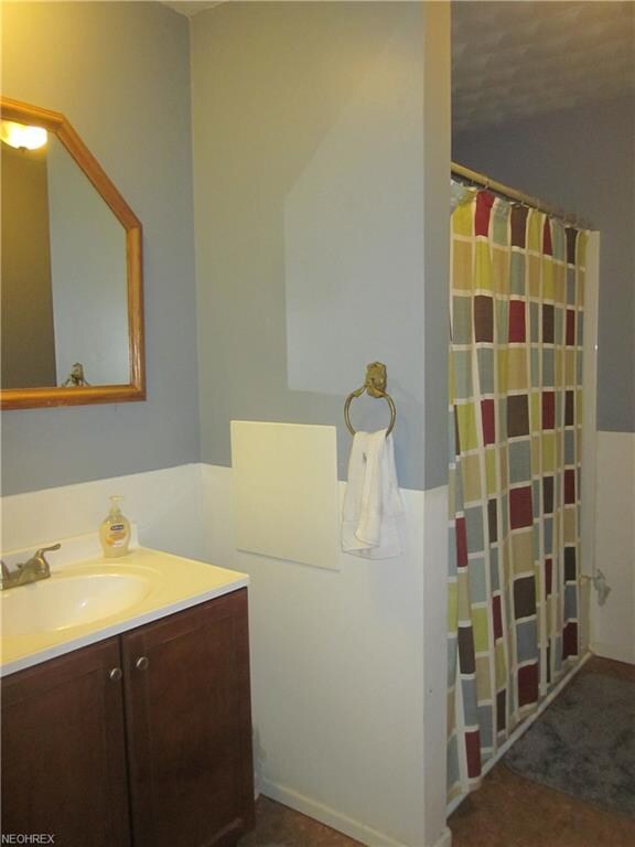 Current picture of one of the full bathrooms as of