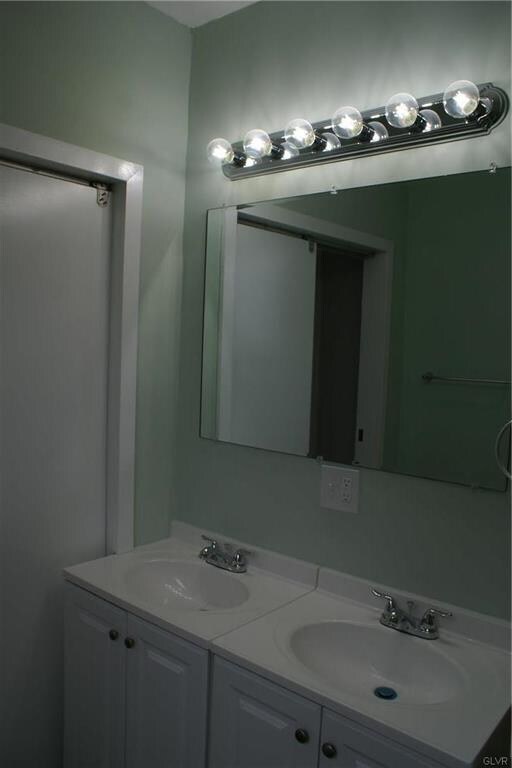 2442 S 5th St unit 2448, Allentown, PA 18103 - photo 6