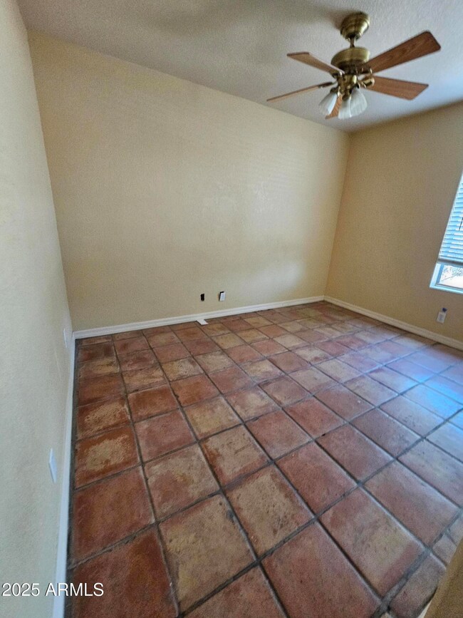 12016 Room PIC