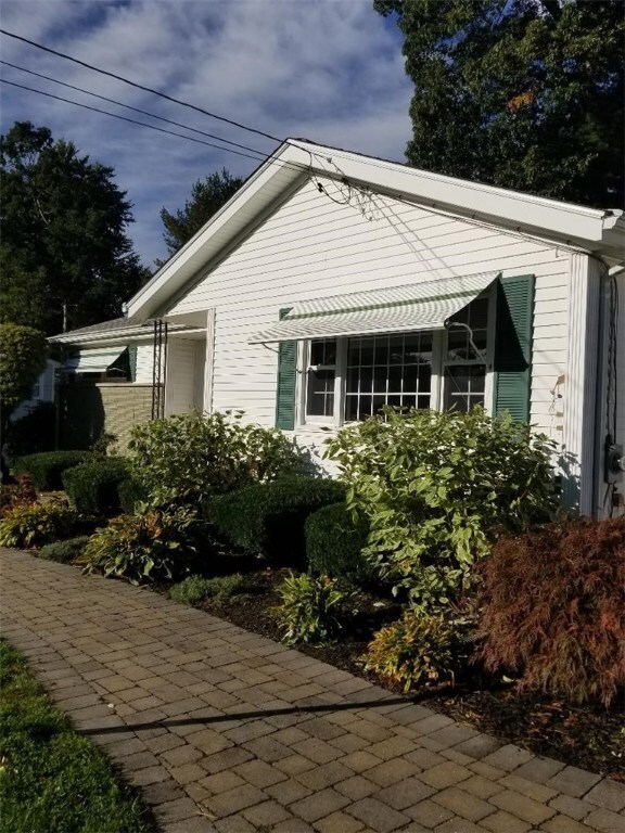 16 Candlewood Dr, Greenville, RI 02828 - photo 3