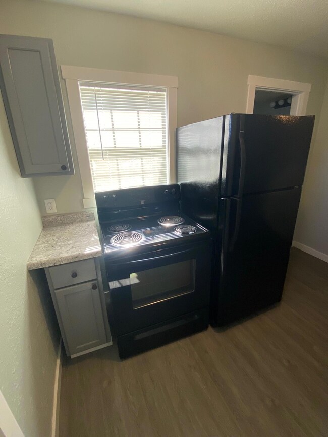 855 Broadway St unit B, Hammond, WI 54015 - photo 3