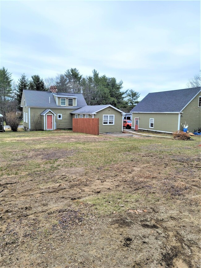44 Newfield road back yard