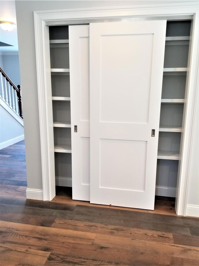 KITCHEN PANTRY