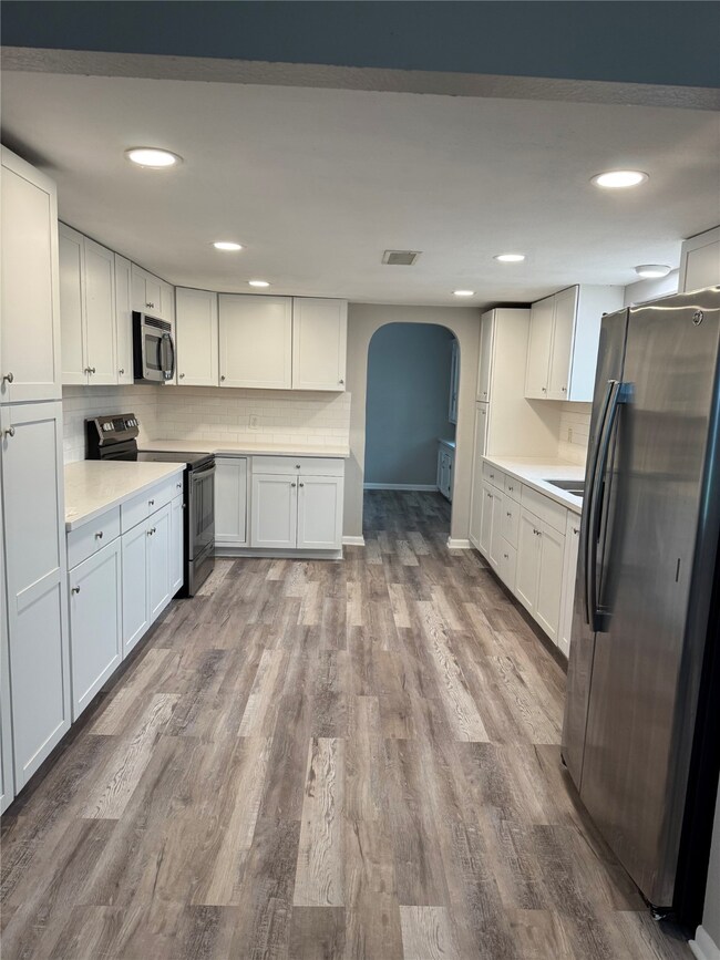 4523 Mustang Rd, Alvin, TX 77511 - photo 4