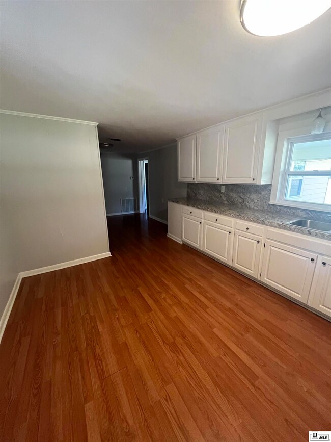 12272 Crossett Rd, Bastrop, LA 71220 - photo 6