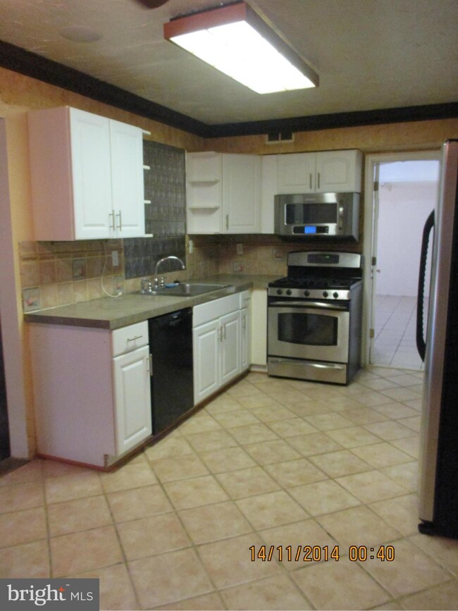 13004 Cheswood Ln, Bowie, MD 20715 - photo 3